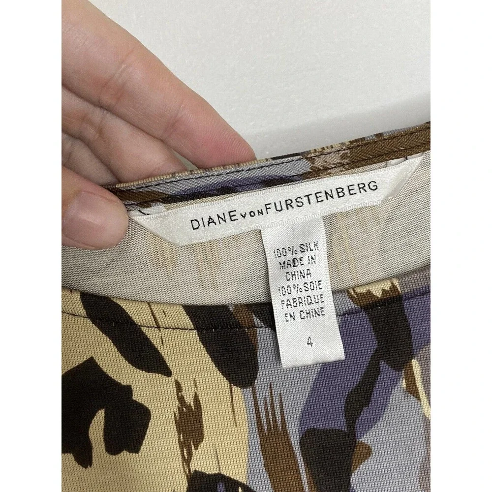 Diane Von Furstenberg Brown Animal Print 100% Silk Long Sleeve Mini Dress Size 4 - Picture 3 of 5